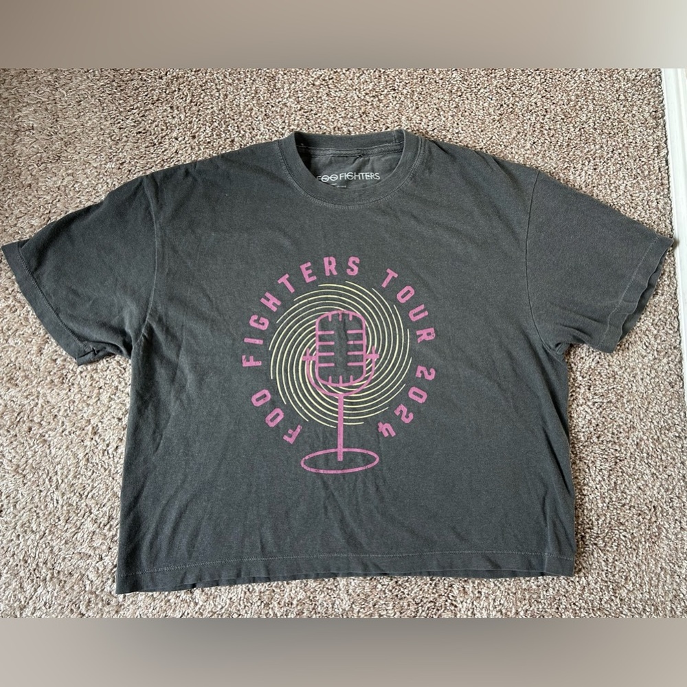 Brand NEW Foo Fighters women’s cropped fit 2024 tour t-shirt